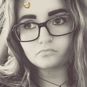 Meet your Posher, Caroline